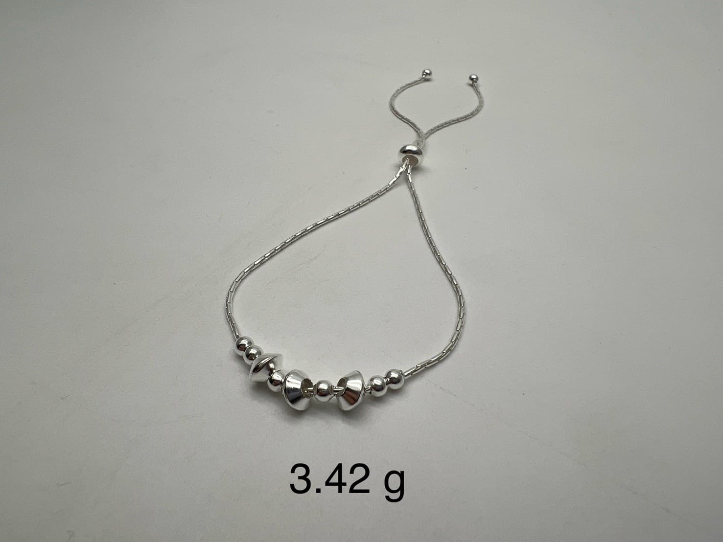 สร้อยข้อมือเงินแท้ปรับระดับลูกปัดลายม้วน